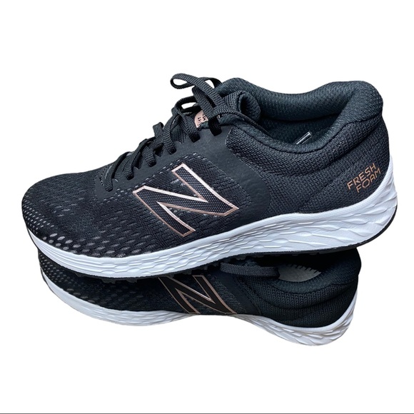 New Balance Shoes - New Balance  WARISLW2 Women's  Running Shoes Sz 7